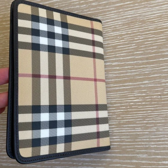 Burberry Beige and Black Check Passport Cover or Document Holder UNISEX - Picture 9 of 9